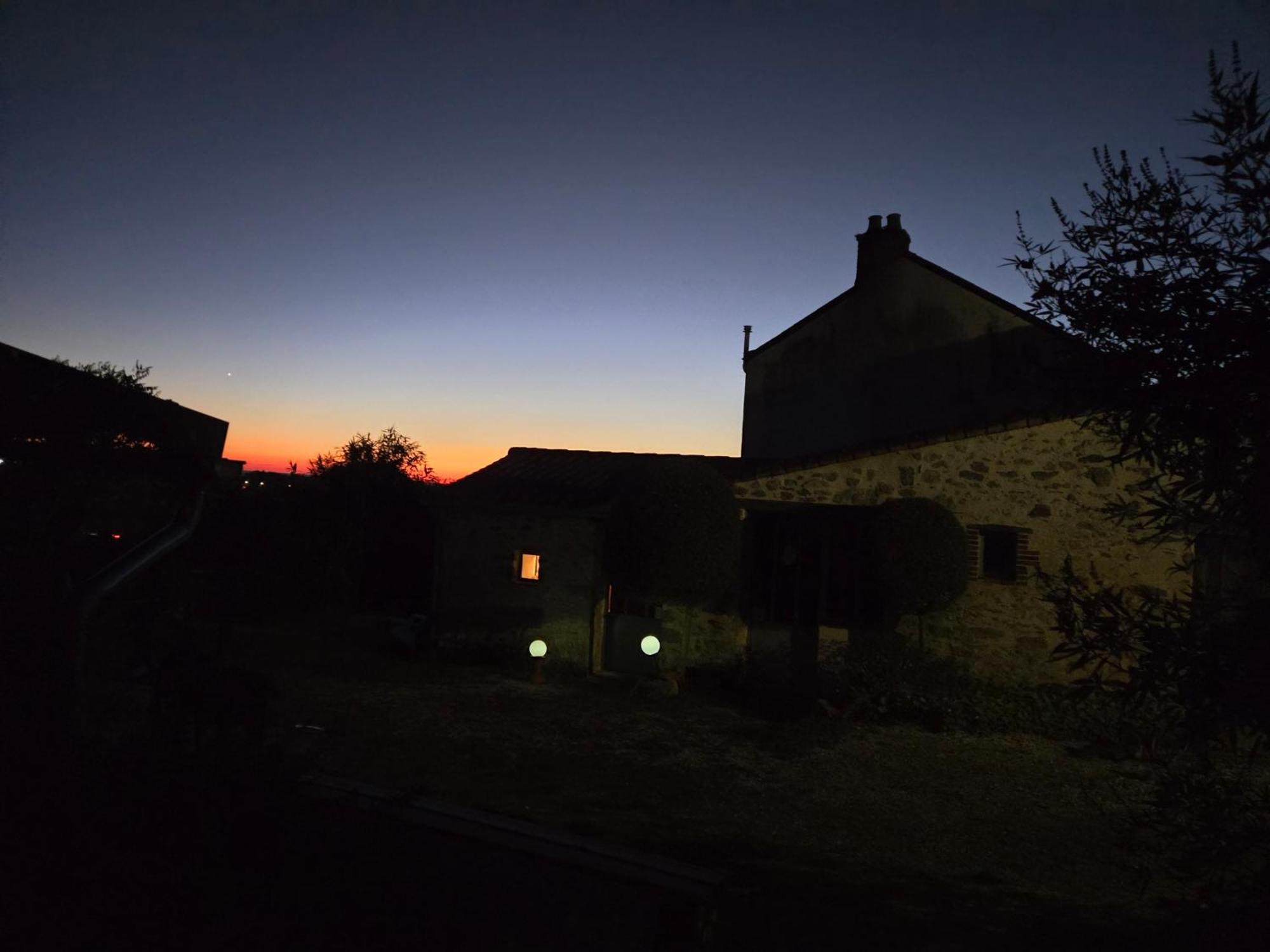 Les De La Forge Des Collines