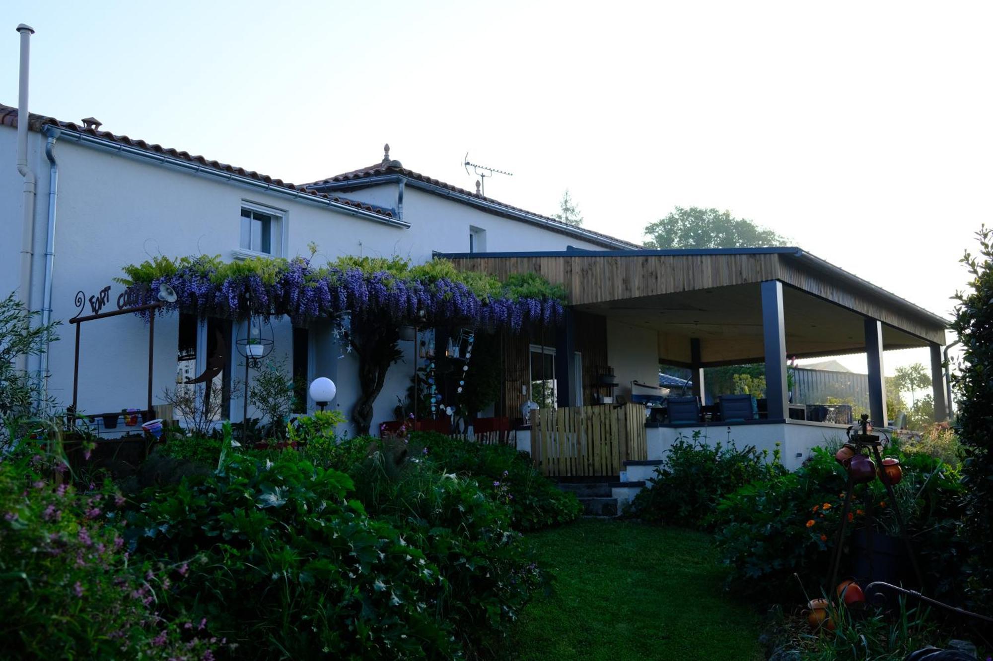 Les De La Forge Des Collines Bed & Breakfast