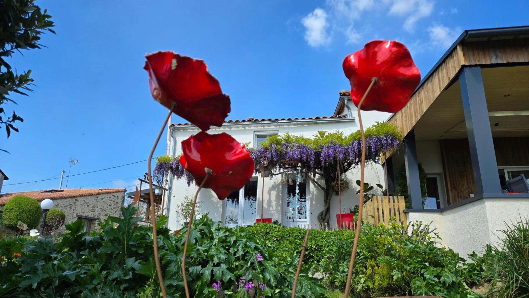 Les De La Forge Des Collines * Les Herbiers
